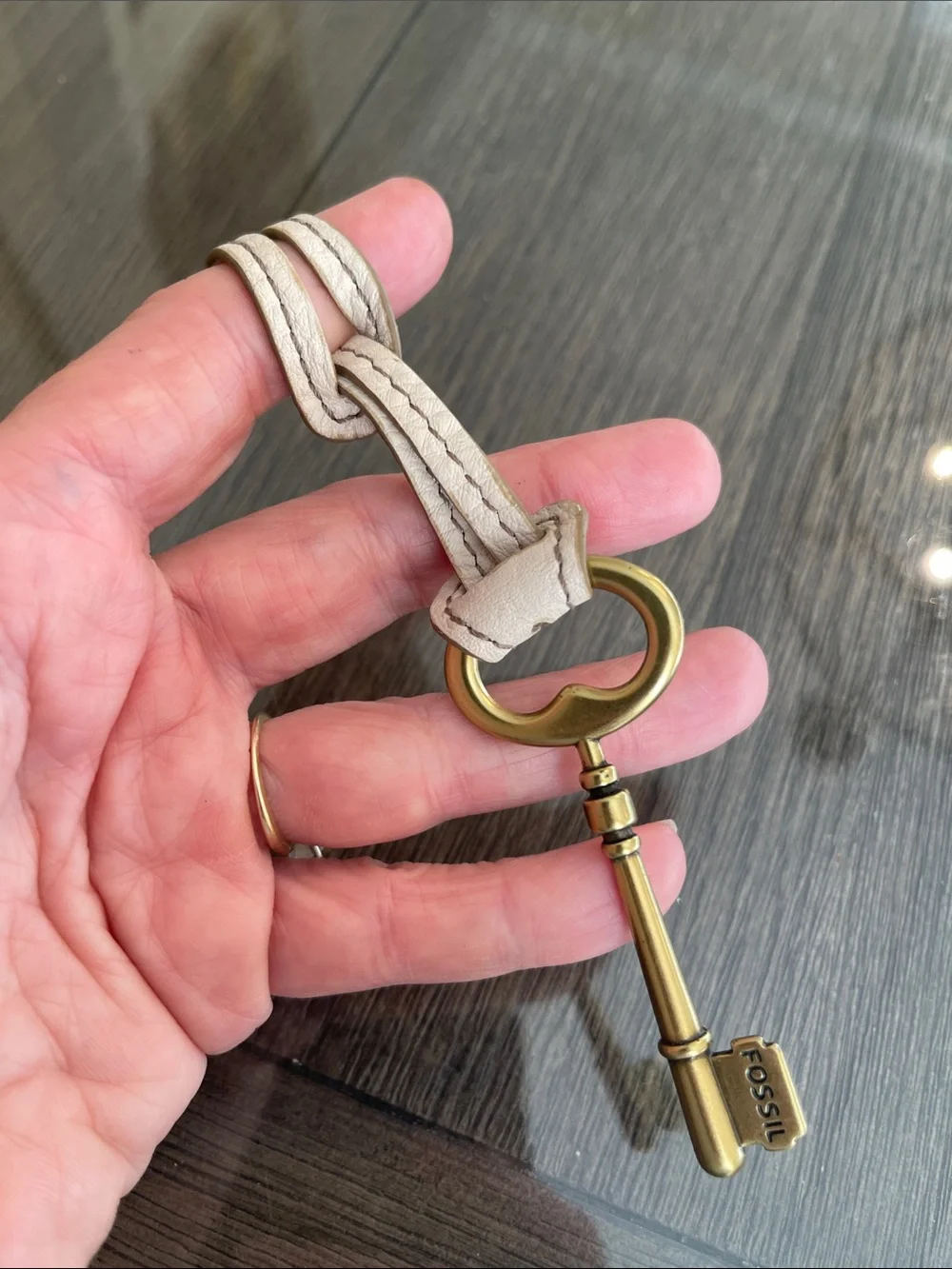 Fossil Brass Key Replacement Strap Key Charm Purse Keychain Fob Hangtag Offwhite